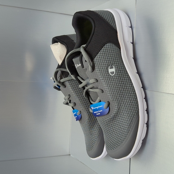 BNWT Champion's Running Mens shoes Gray - Picture 5 of 8